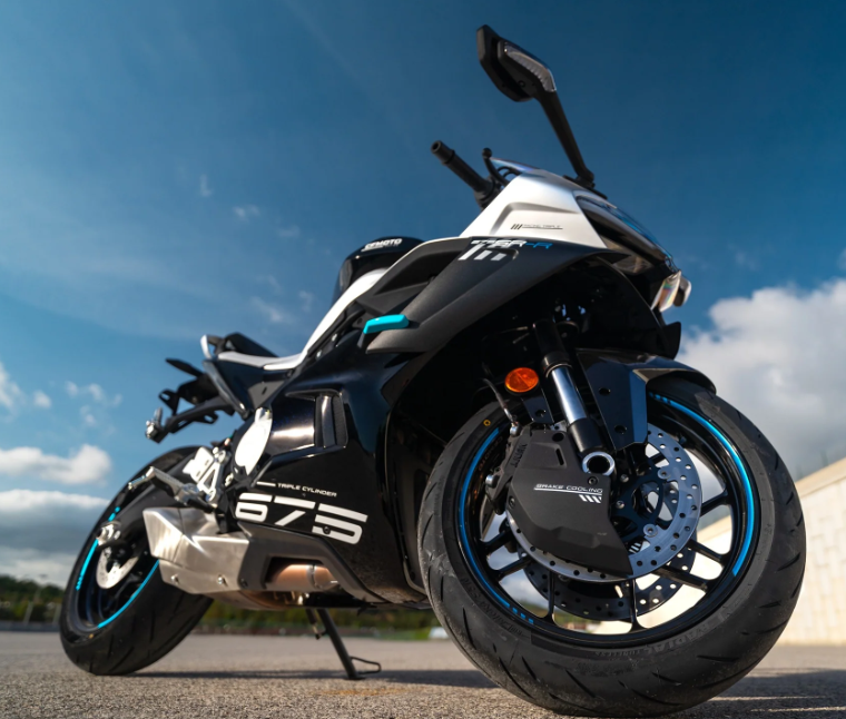 CF Moto 675SR-R