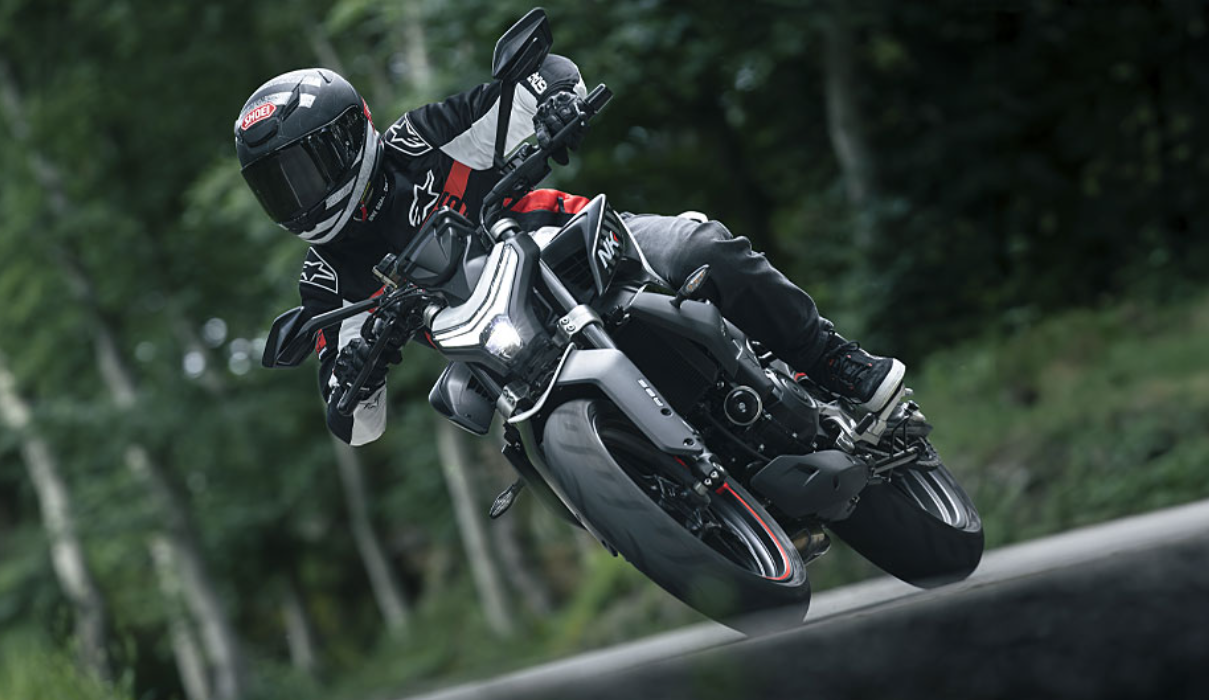 CF Moto 450NK