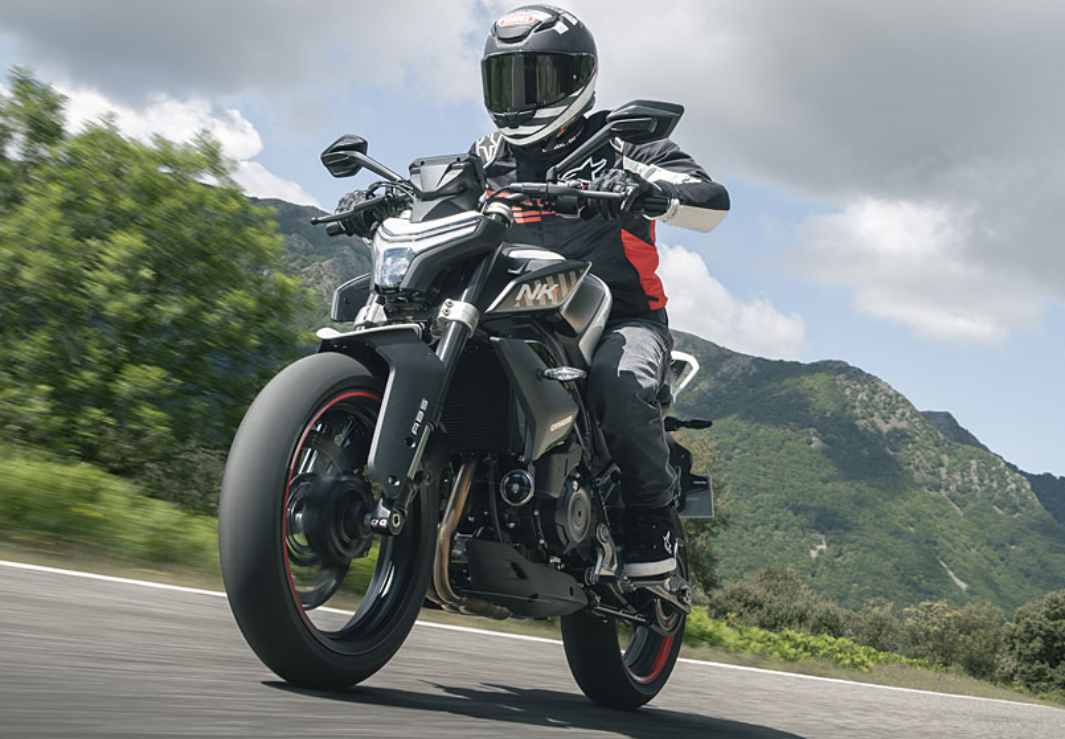 CF Moto 450NK